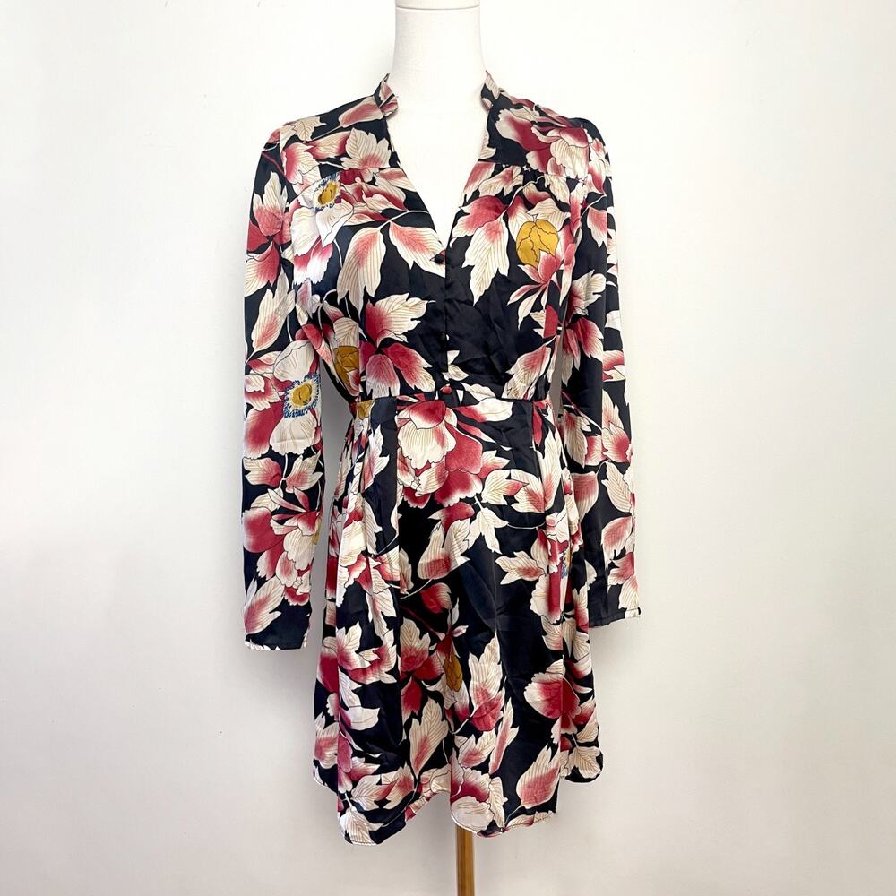 Milk & Honey Flowy Shorts Romper Sz M V-Neck Wrap Front Tropical Resortwear